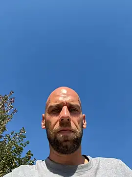 צ'אט XXX בשידור חי של _oliver_it