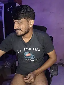 Yuvi_hot লাইভ XXX চ্যাট