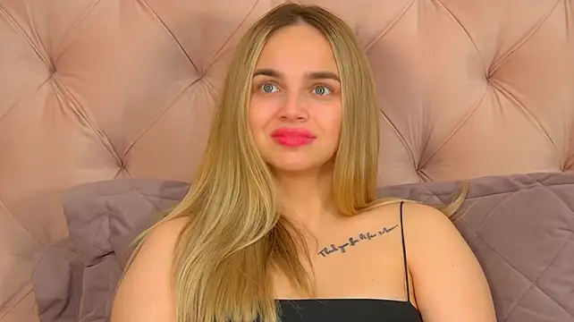 دردشة AnitaVenture الجنسية المباشرة