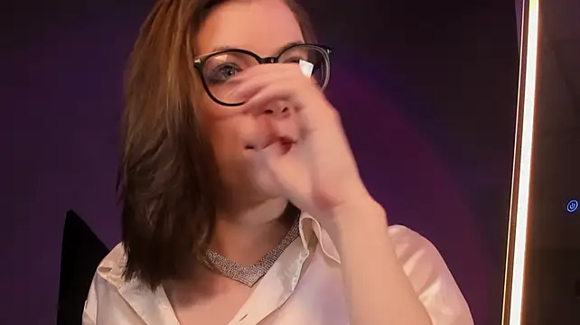 دردشة CathyAdams الجنسية المباشرة