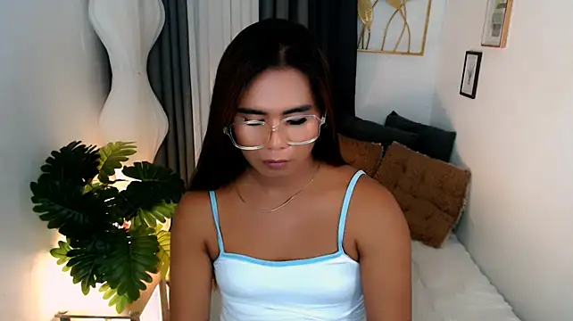 XXX chat uživo modela PlayWithLesley_Xx