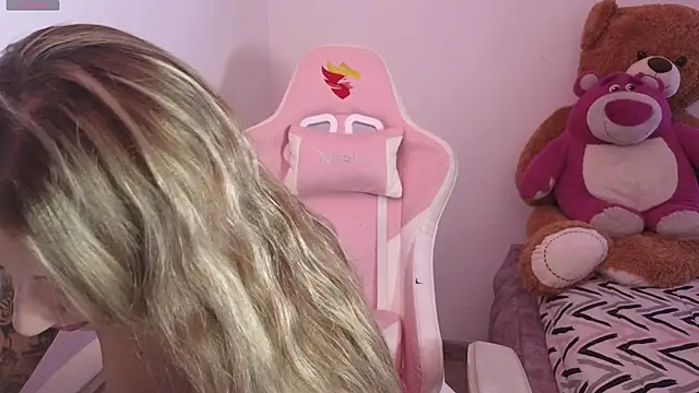 צ'אט XXX בשידור חי של annie_brownn1