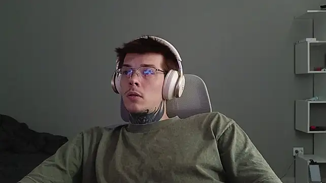 DENIS_HERE élő XXX-chatje