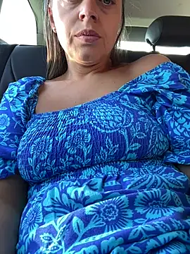 Ladywithbigass - NakeD cum on parking car