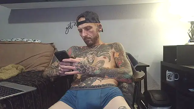 Chatroom XXX en direct de SirSlugger