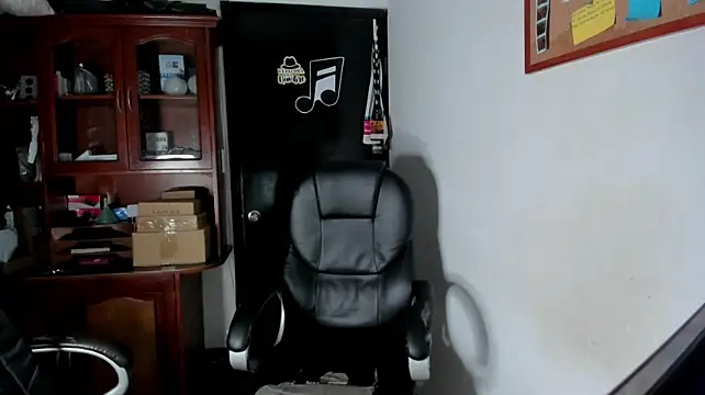 AlphaMarco Live XXX-Chat