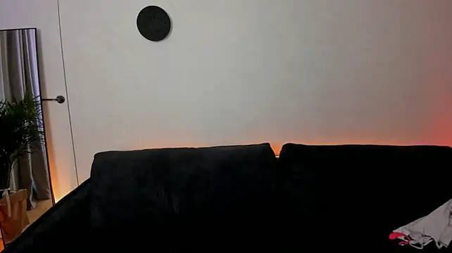 XXX chat uživo modela Wallflowerr
