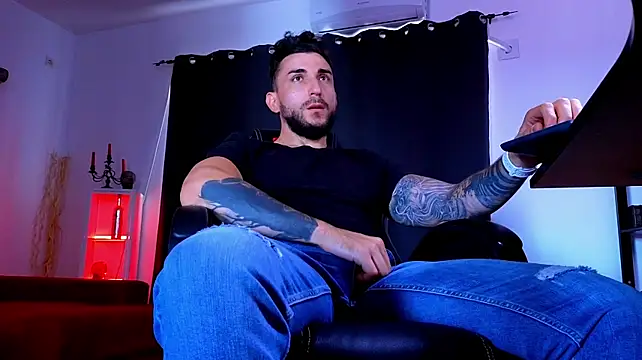 MightyAaron66 – Live XXX-chat