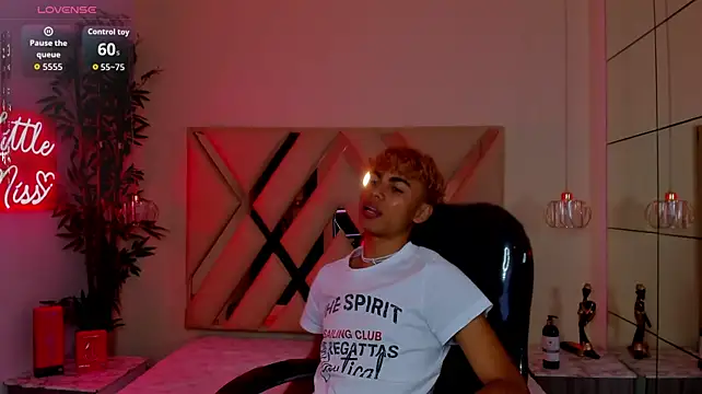 Czat XXX na żywo – Anyelo_Twink