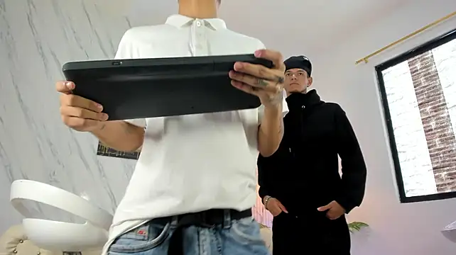 COOL_BOYS2's Live XXX Chat