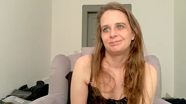 Chantalee live XXX chat