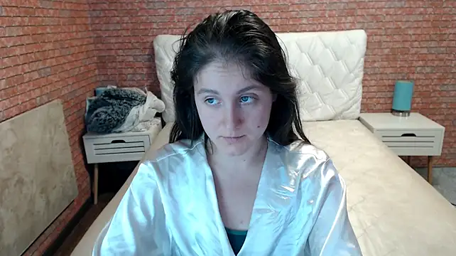 XXX chat uživo modela Holliy_Cooper