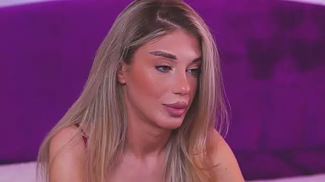 EllinaNuria's Live XXX Chat