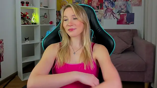 Chat XXX en directo de ElaraVoltage