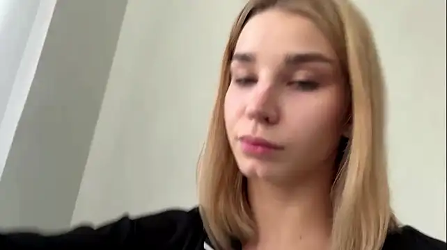 PickmeGirl's Live XXX Chat
