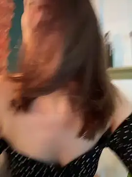 Dina_Tease - Show naked boobs to STRANGER