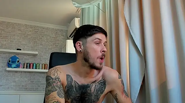 Chat XXX ao vivo de JonahShaw