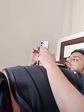 Realcumshow Chat XXX live