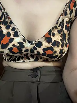 LuxeAura 라이브 XXX 채팅