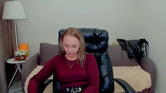 LiluMoon__ লাইভ XXX চ্যাট