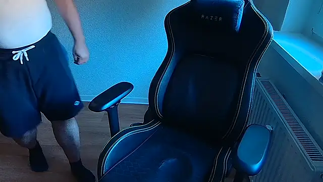 Latexboy893 – Naživo XXX chat