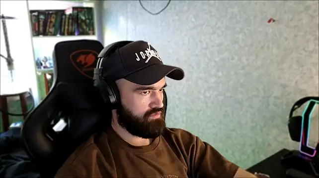 XXX chat uživo modela _Serious_Man