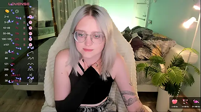 LunarGlow's Live XXX Chat