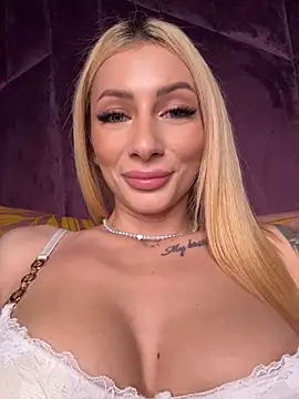 AngieShae's Live XXX Chat