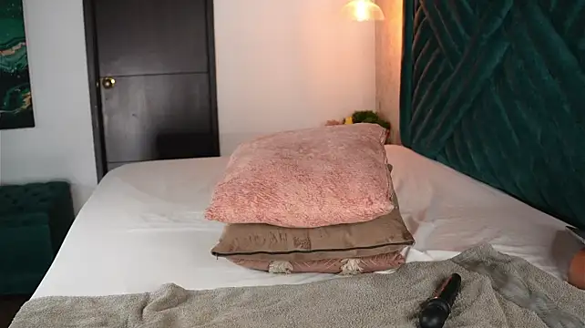 Sofi_Moreno - DoggyStyle + 10 Hard Spank Ass