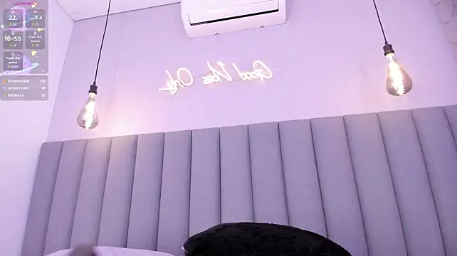 EmilyBlossom_'s Live XXX Chat