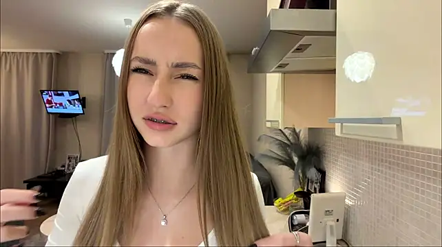 ShelbaMitsuda's Live XXX Chat