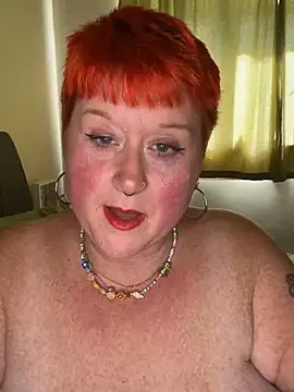 BustyRedxx's Live XXX Chat