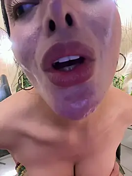 Czat XXX na żywo – TS-SimplyTheBest
