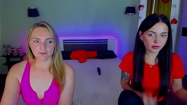 XXX chat uživo modela MagicEyess