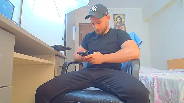 Ryanstone_ Adlı Modelin Canlı XXX Sohbeti