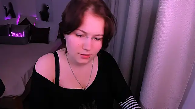 Živý XXX chat MiaLacrice
