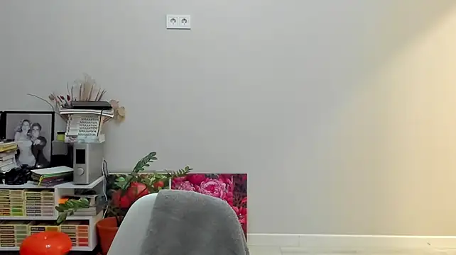 Chat +18 de ailey_chao ao vivo