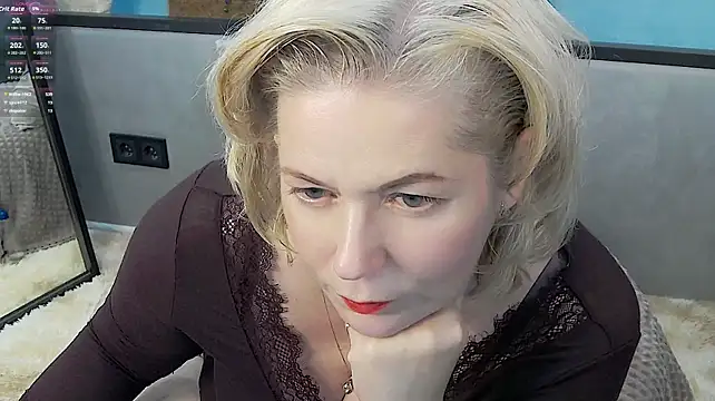 Lorabigass - cum show