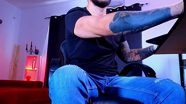 MightyAaron66 Chat XXX live