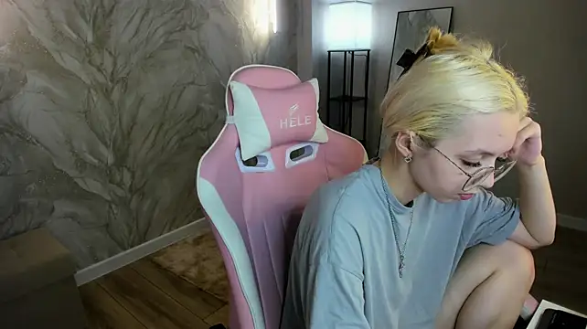 mollyy_snow XXX чат на живо