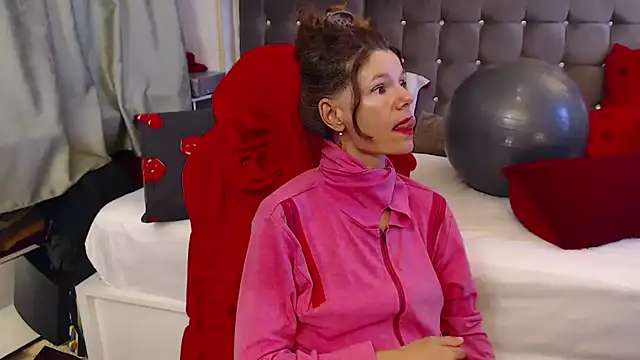 kellyterapy Adlı Modelin Canlı XXX Sohbeti