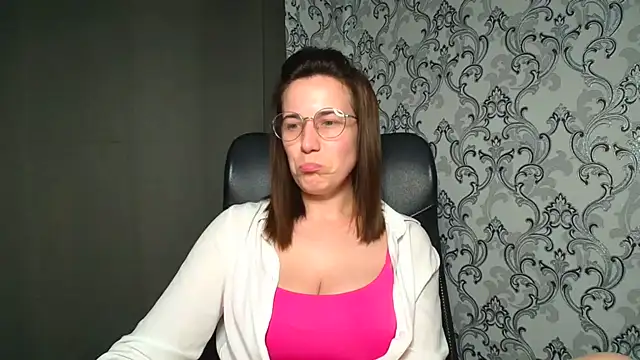 Chatroom XXX en direct de Kelly_Kisss