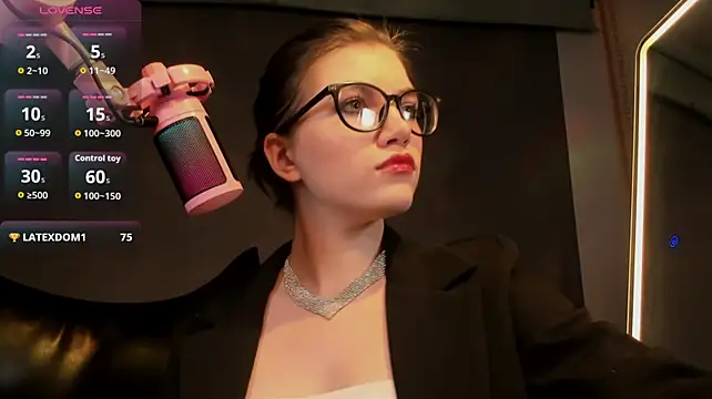 CathyAdams – Naživo XXX chat