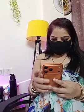 Hot_pooja2 Adlı Modelin Canlı XXX Sohbeti