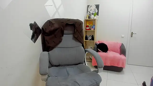 XXX chat uživo modela Doliss