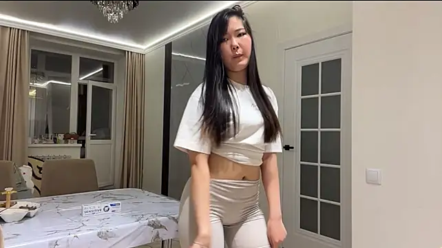 EffieCupples - Show my legs, caress them