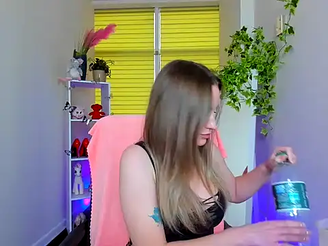 Mila-moon Chat XXX in diretta