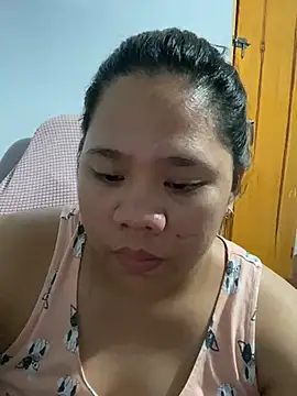 -CLARAMommy- XXX чат на живо