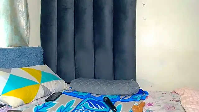 צ'אט XXX בשידור חי של Slim_Thickiey