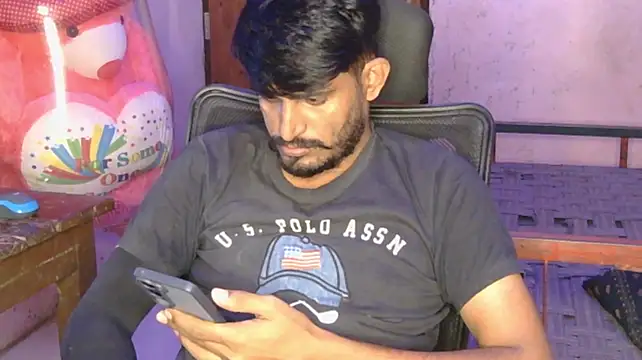 Chat XXX en directo de Yuvi_hot